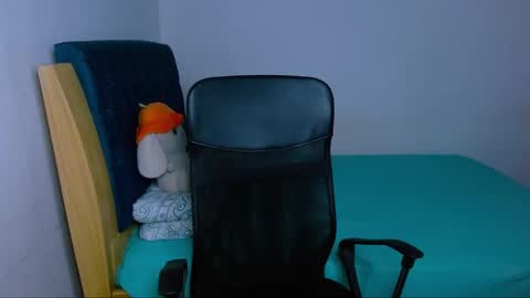 Snapshot of hinata_9 chatting on 03-03-26, 02:01 0600AM-1100AM - online show from 03-03-26, 02:01