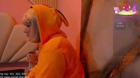 hinata_dolly online show from 11-25-25, 11:21