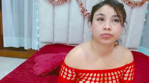 Snapshot of hinataleecs chatting on 12-24-24, 12:00 hinata lee online show from 12-24-24, 12:00