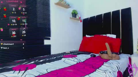 hinatta smiler online show from 11-26-25, 06:47