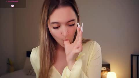 Snapshot of hip_hop_baby chatting on 10-09-25, 06:17 Leya Day Mary Night PvT Open online show from 10-09-25, 06:17