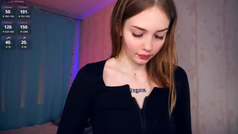 Snapshot of hip_hop_baby chatting on 11-25-25, 07:08 Leya Day Mary Night PvT Open online show from 11-25-25, 07:08