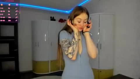 Leya Day Mary Night   PvT Open online show from 02-15-26, 08:24