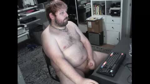 hipguy91 online show from 12-14-25, 03:56