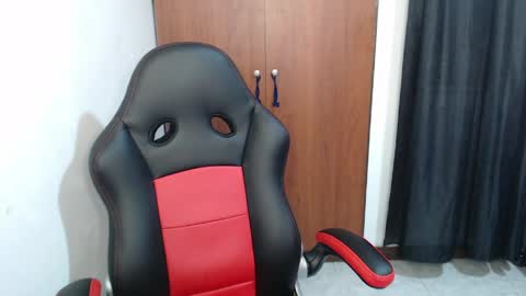 Hisokax online show from 04-12-26, 04:17