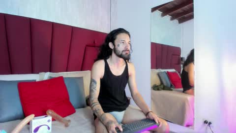 Hisoka online show from 11-18-25, 01:00