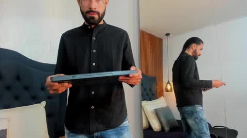 Hisoka online show from 02-10-26, 07:51