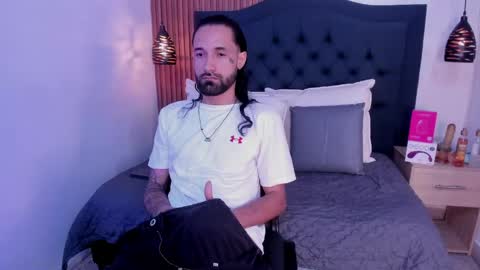 Hisoka online show from 04-26-26, 01:31