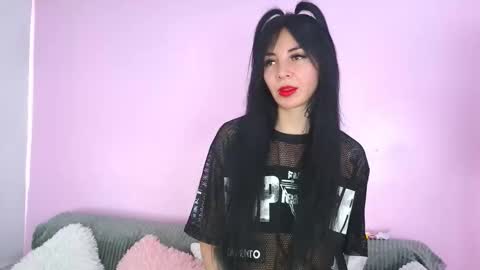 hiyakasudere_ online show from 10-15-25, 06:52