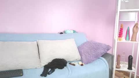 hiyakasudere_ online show from 11-14-25, 06:39