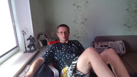 Snapshot of hlestus chatting on 10-15-25, 07:41 Wet Jack online show from 10-15-25, 07:41