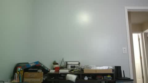 Snapshot of hockeyboytoy chatting on 01-24-25, 09:05 hockeyboytoy online show from 01-24-25, 09:05