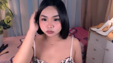 IM NEW HERE ITS ME GIA online show from 02-26-26, 10:20