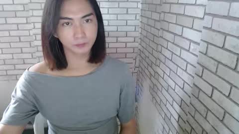 Snapshot of hoelykim chatting on 01-09-26, 07:44 Kim3 online show from 01-09-26, 07:44