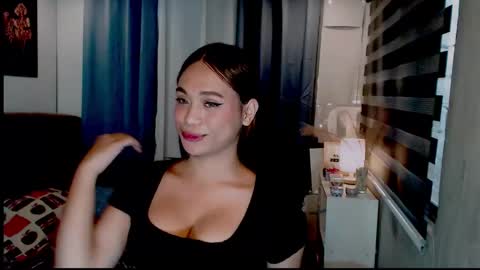 hoelymarie online show from 05-02-26, 03:22