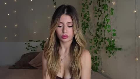 Moni Monica online show from 11-01-25, 08:16