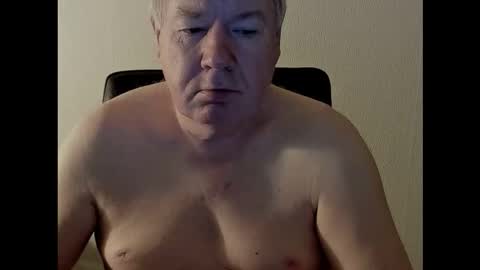 Holger online show from 10-22-25, 01:39