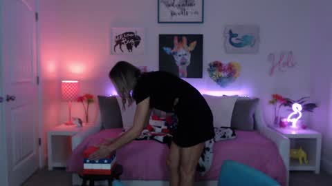 Holi Hurricane online show from 09-14-25, 04:11