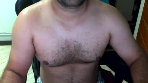 Snapshot of holiverbr chatting on 12-14-25, 11:48 Holie online show from 12-14-25, 11:48