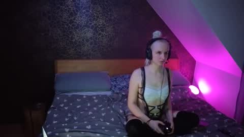 holliesdollies90 online show from 02-26-26, 07:46