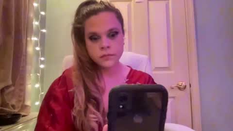 Hollys Drive threw Side Of CB. online show from 12-16-24, 05:59