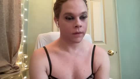 Hollys Drive threw Side Of CB. online show from 01-01-25, 12:11