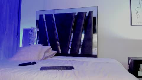 Snapshot of holly_29_m chatting on 11-14-25, 05:06 Mara online show from 11-14-25, 05:06