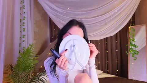 Snapshot of holly_berryy_ chatting on 09-19-25, 01:29 holly_berryy_ online show from 09-19-25, 01:29