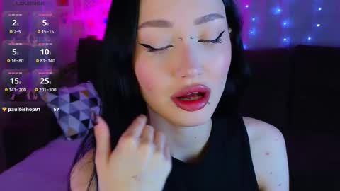 Snapshot of holly_berryy_ chatting on 10-10-25, 01:59 holly_berryy_ online show from 10-10-25, 01:59