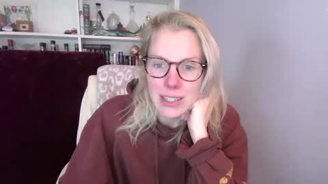 holly_bourbon online show from 03-13-26, 07:09