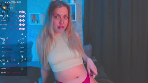 Snapshot of holly_molly8 chatting on 01-23-25, 07:07 holly_molly8 online show from 01-23-25, 07:07