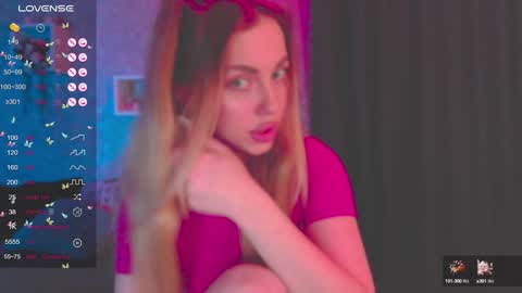 Snapshot of holly_molly8 chatting on 01-25-25, 10:07 holly_molly8 online show from 01-25-25, 10:07