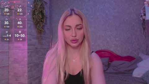 Snapshot of holly_molly8 chatting on 10-02-25, 04:36 holly_molly8 online show from 10-02-25, 04:36