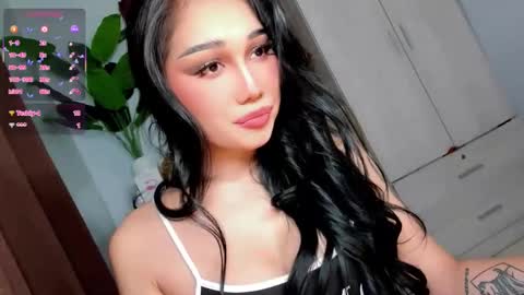 Snapshot of holly_preciousxx chatting on 05-23-26, 10:58 Hi Im Precious online show from 05-23-26, 10:58