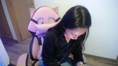 Holly online show from 10-17-25, 09:50