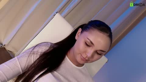 Snapshot of hollyextra chatting on 02-08-25, 08:53 hollyextra online show from 02-08-25, 08:53