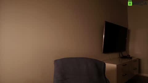 Snapshot of hollyextra chatting on 11-18-25, 10:47 hollyextra online show from 11-18-25, 10:47