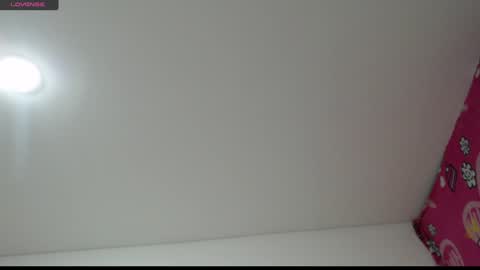 Snapshot of hollykoff chatting on 01-11-25, 05:41 space online show from 01-11-25, 05:41