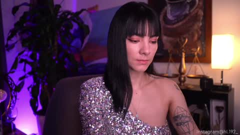 Holly Linder online show from 12-28-24, 02:22