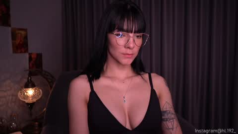 Holly Linder online show from 01-08-25, 01:42