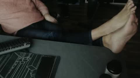 Snapshot of hollymollysucker chatting on 12-27-24, 06:10 hollymollysucker online show from 12-27-24, 06:10