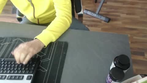 Snapshot of hollymollysucker chatting on 02-28-25, 01:03 hollymollysucker online show from 02-28-25, 01:03