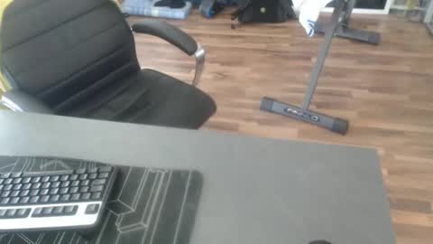 Snapshot of hollymollysucker chatting on 03-04-25, 11:51 hollymollysucker online show from 03-04-25, 11:51