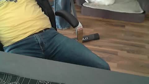 Snapshot of hollymollysucker chatting on 10-08-25, 12:36 hollymollysucker online show from 10-08-25, 12:36