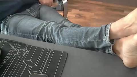 Snapshot of hollymollysucker chatting on 11-28-25, 12:52 hollymollysucker online show from 11-28-25, 12:52