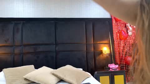 Holly online show from 04-28-26, 07:52