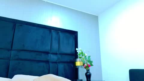 Holly online show from 06-10-26, 07:35