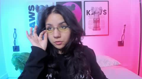 hollypeach_ online show from 06-07-26, 03:16