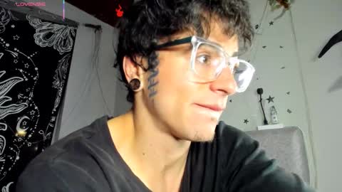 Snapshot of hollypurple chatting on 02-22-26, 02:45 Hades and Persefone online show from 02-22-26, 02:45