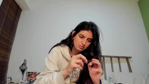 Snapshot of hollyshit_ chatting on 12-18-24, 02:53 hollyshit_ online show from 12-18-24, 02:53